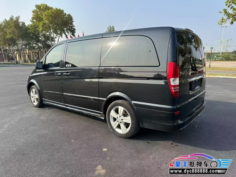 17年奔驰唯雅诺轿车抵押车出售