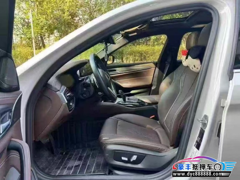 21年宝马5系轿车抵押车出售