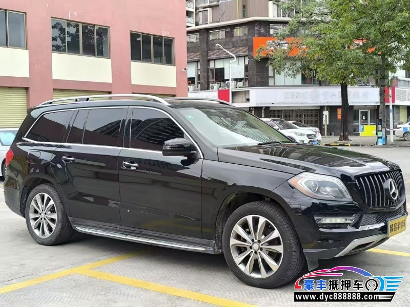 13年奔驰GL轿车抵押车出售