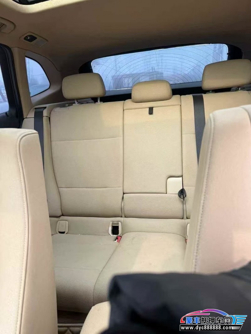 12年宝马X1轿车抵押车出售