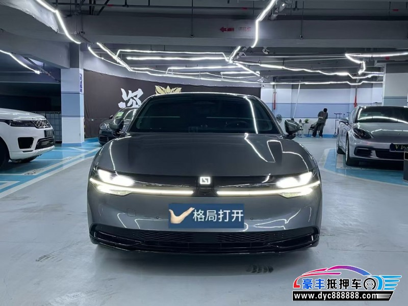 抵押车出售24年极氪007轿车