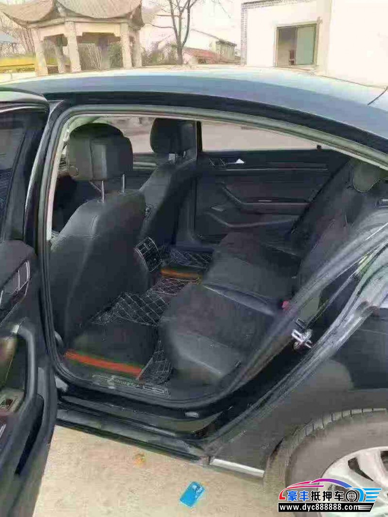 17年大众迈腾轿车抵押车出售