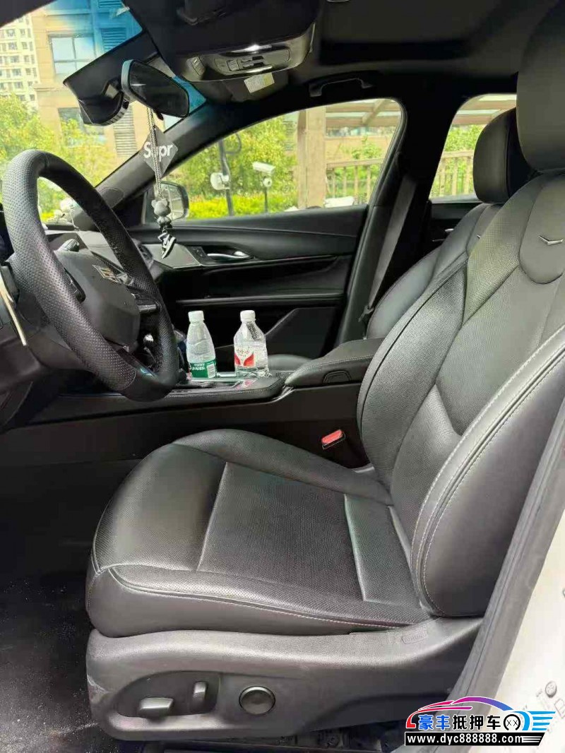 22年凯迪拉克CT4轿车抵押车出售