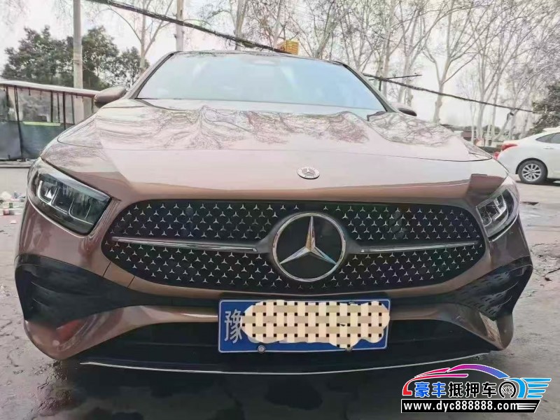 23年奔驰A轿车抵押车出售