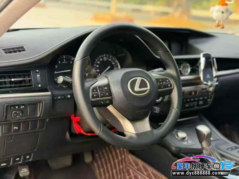 16年雷克萨斯ES轿车抵押车出售