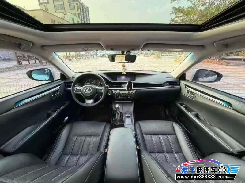 16年雷克萨斯ES轿车抵押车出售