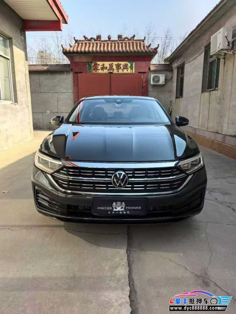 抵押车出售24年大众速腾轿车