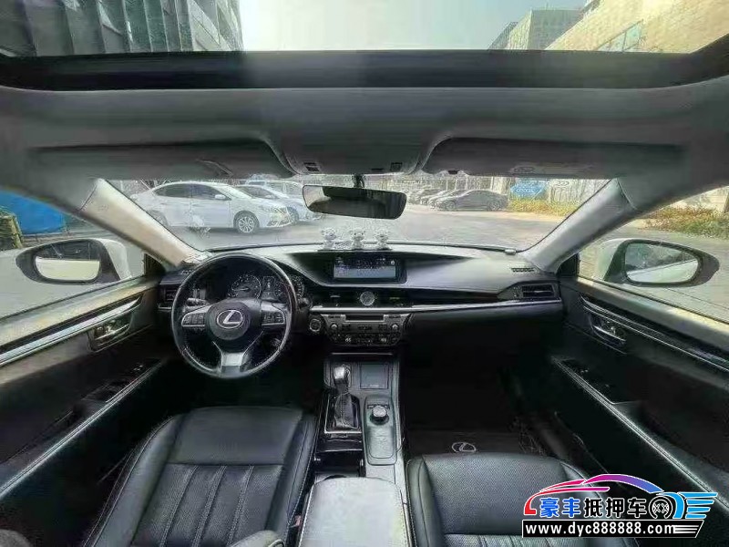 16年雷克萨斯ES轿车抵押车出售