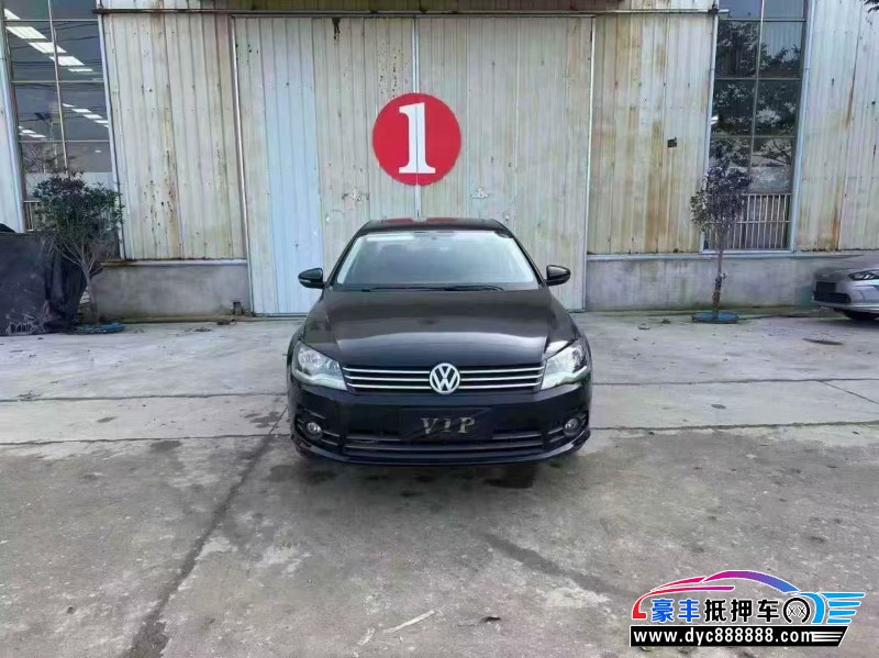 抵押车出售14年大众宝来轿车