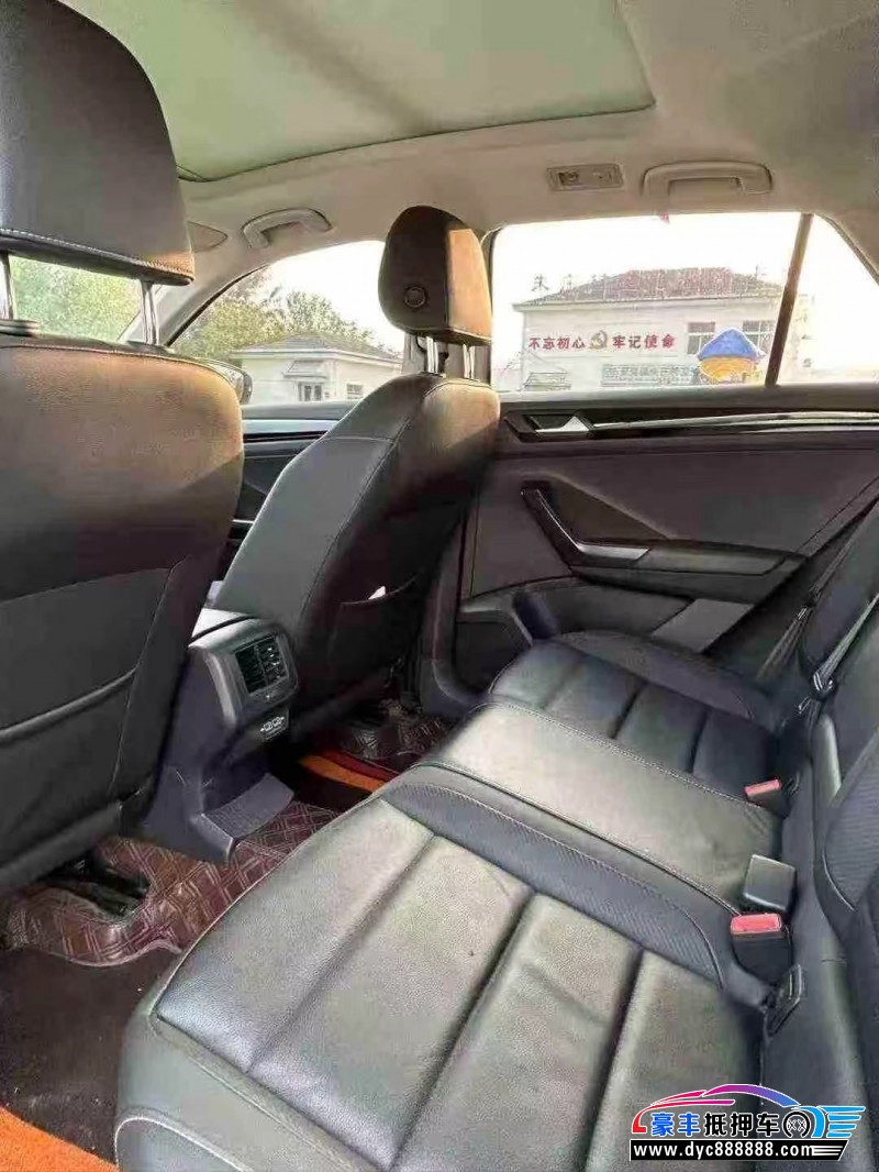 20年大众探歌轿车抵押车出售