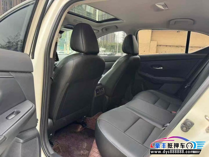 22年日产轩逸轿车抵押车出售