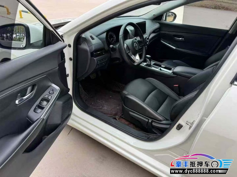 22年日产轩逸轿车抵押车出售