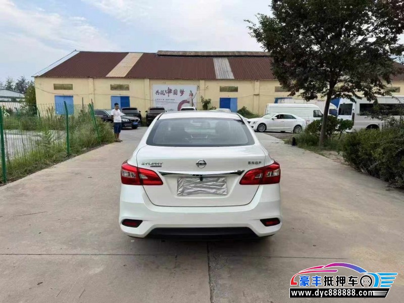 22年日产轩逸轿车抵押车出售