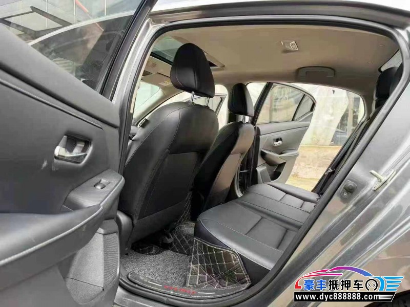 22年日产轩逸轿车抵押车出售