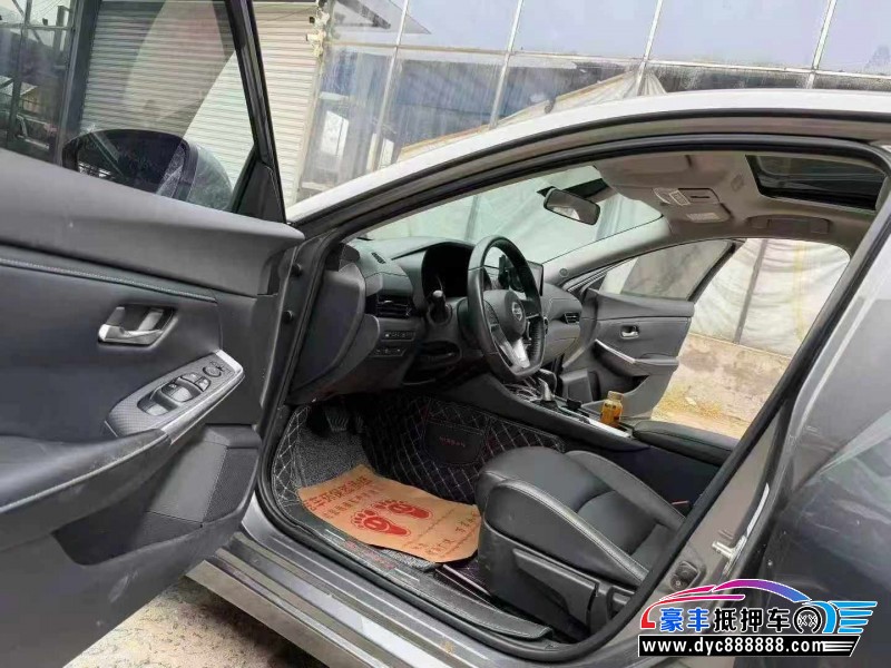 22年日产轩逸轿车抵押车出售