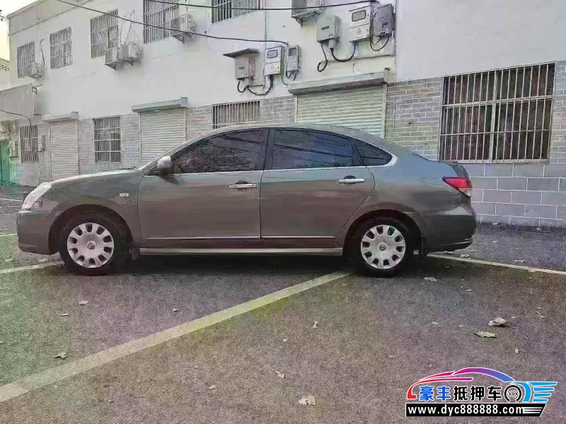 15年日产轩逸轿车抵押车出售