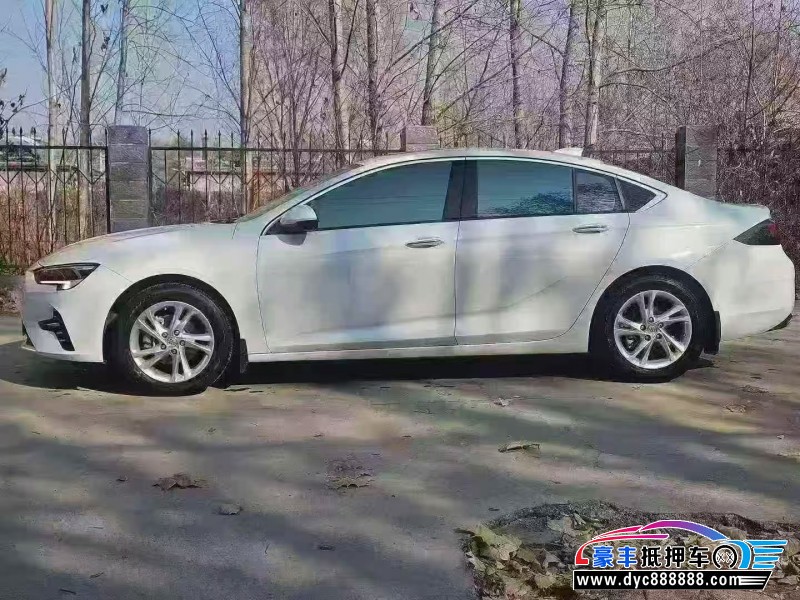 21年别克君威轿车抵押车出售