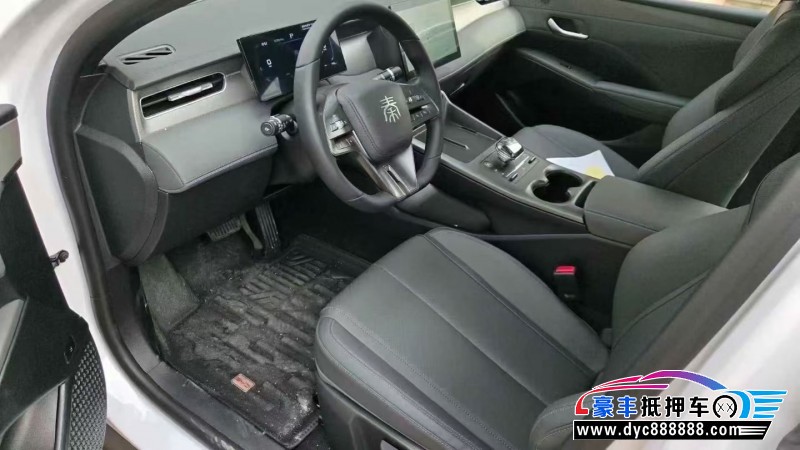 26年比亚迪秦轿车抵押车出售