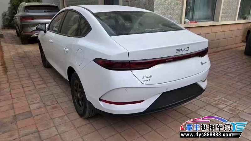 26年比亚迪秦轿车抵押车出售