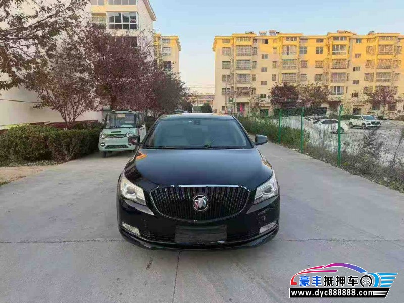 抵押车出售15年别克君越轿车