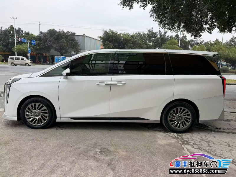 24年传祺M8轿车抵押车出售