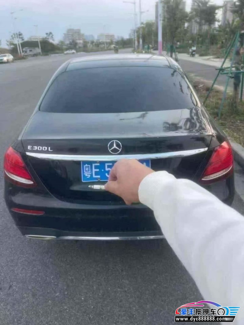 19年奔驰E轿车抵押车出售