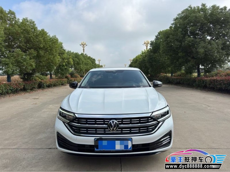 抵押车出售23年大众速腾轿车