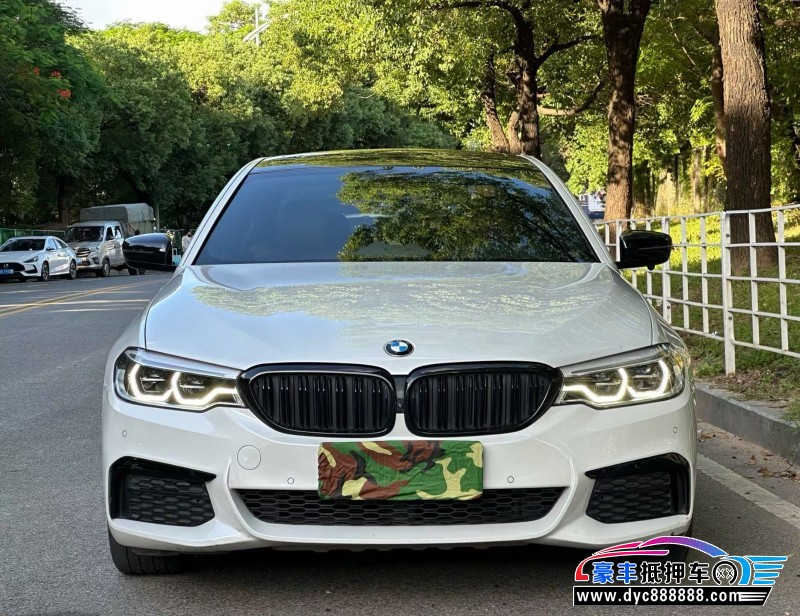 抵押车出售20年宝马5系轿车