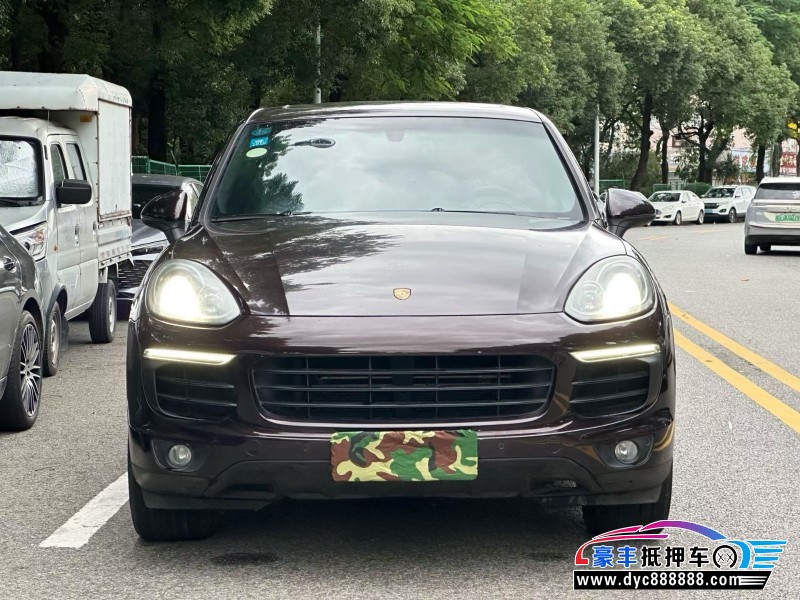 抵押车出售17年保时捷卡宴轿车