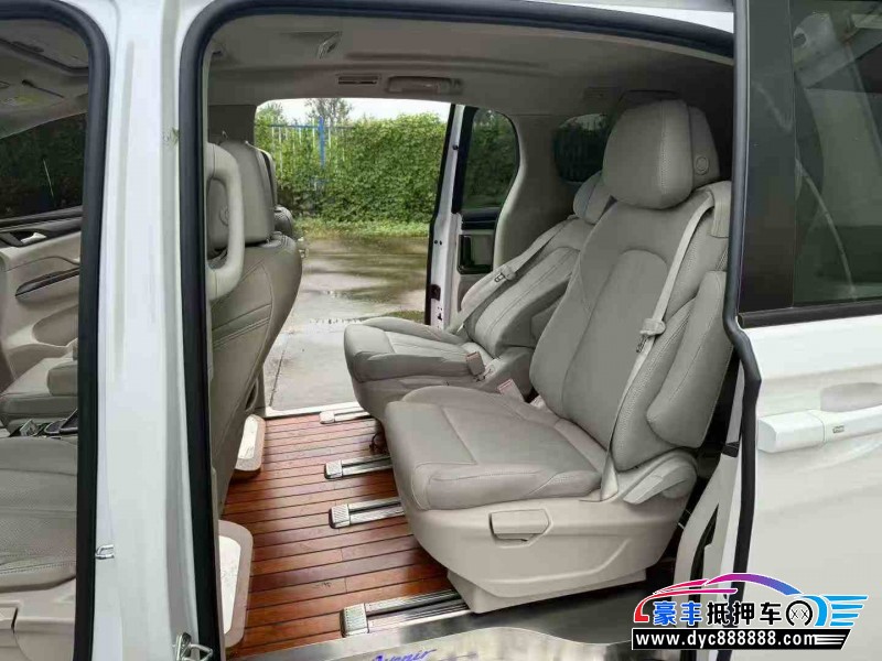 21年别克GL8轿车抵押车出售