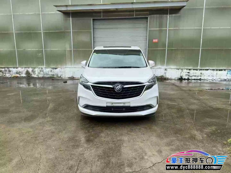 抵押车出售21年别克GL8轿车