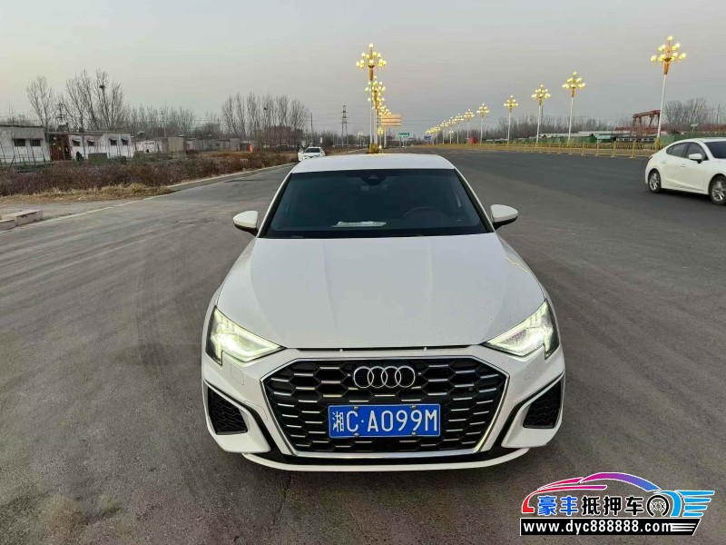 抵押车出售22年奥迪A3轿车