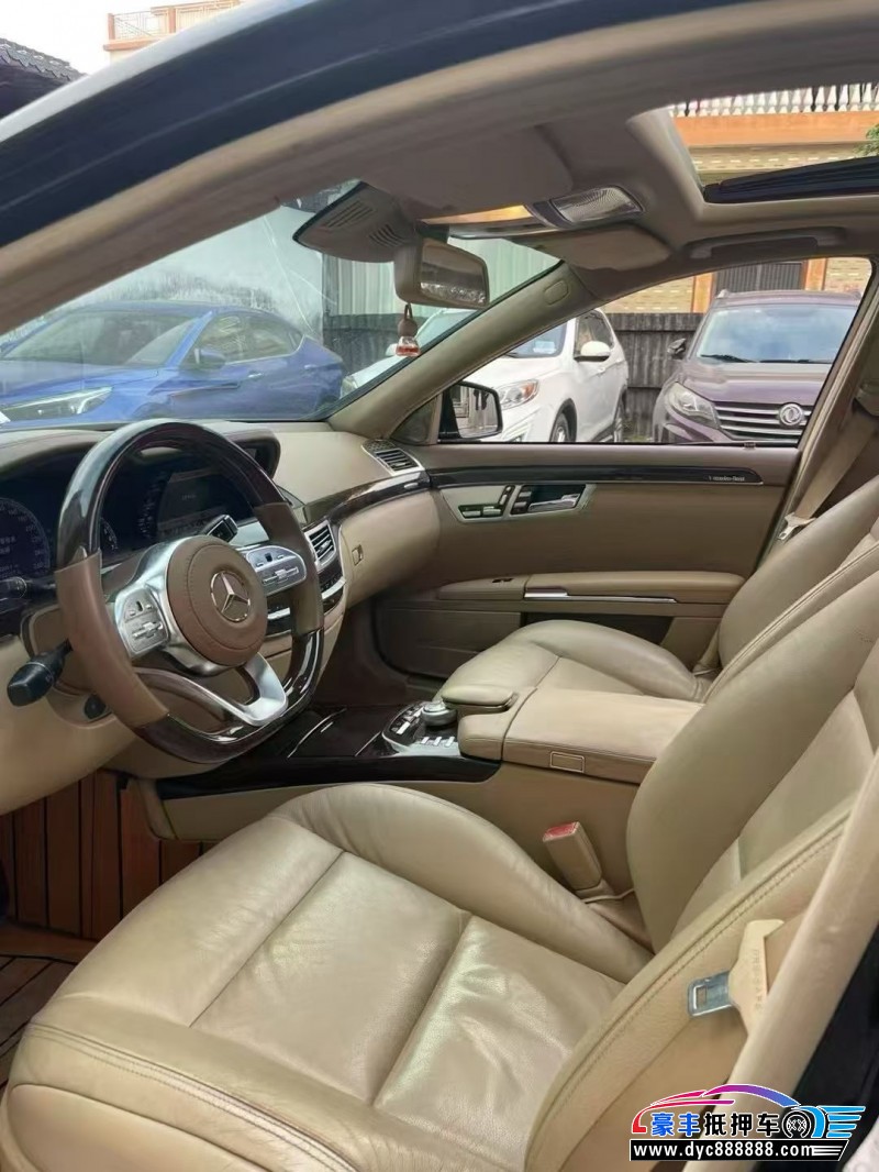 12年奔驰S轿车抵押车出售