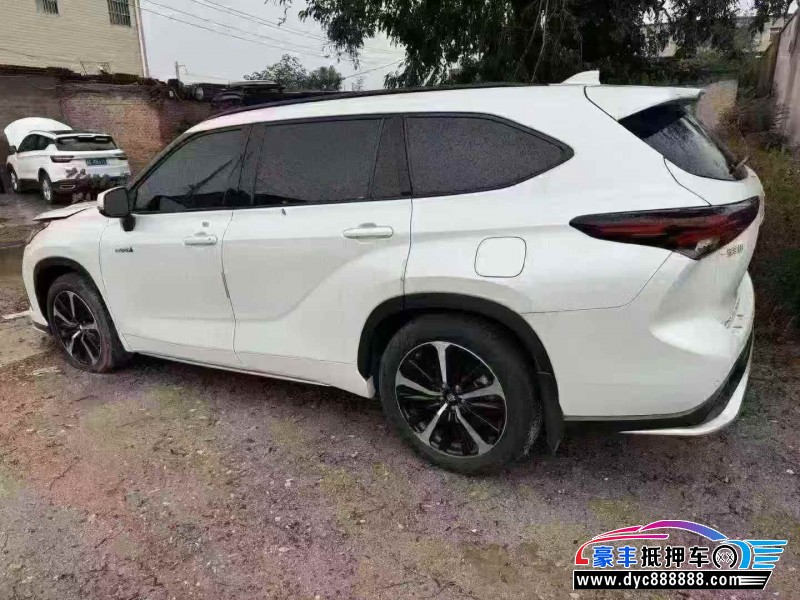 23年丰田皇冠陆放轿车抵押车出售