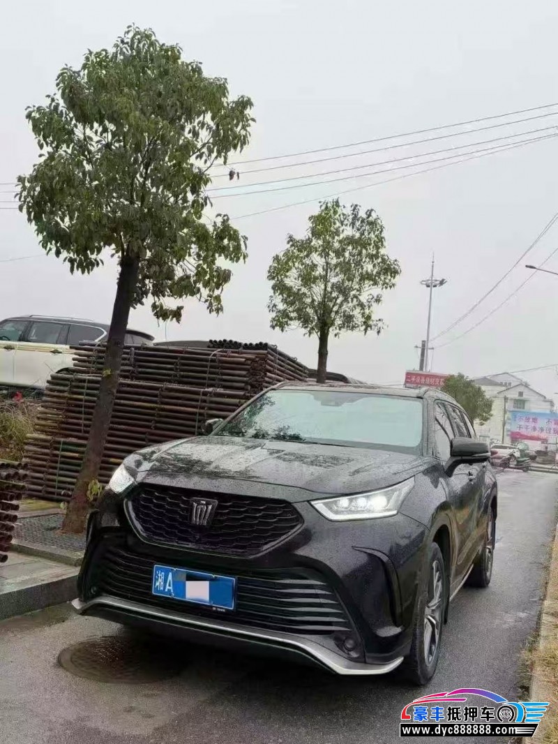 24年丰田皇冠陆放轿车抵押车出售