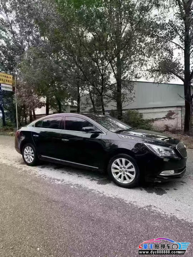 15年别克君越轿车抵押车出售