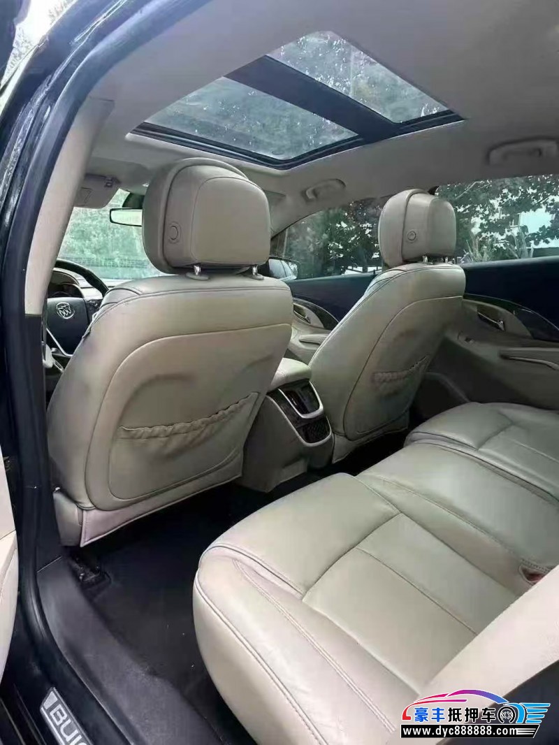 15年别克君越轿车抵押车出售