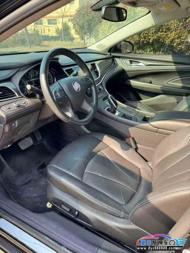 22年别克君越轿车抵押车出售