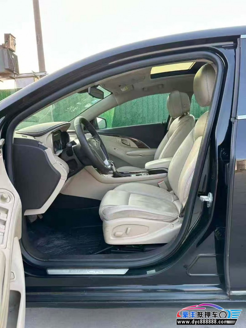 16年别克君越轿车抵押车出售