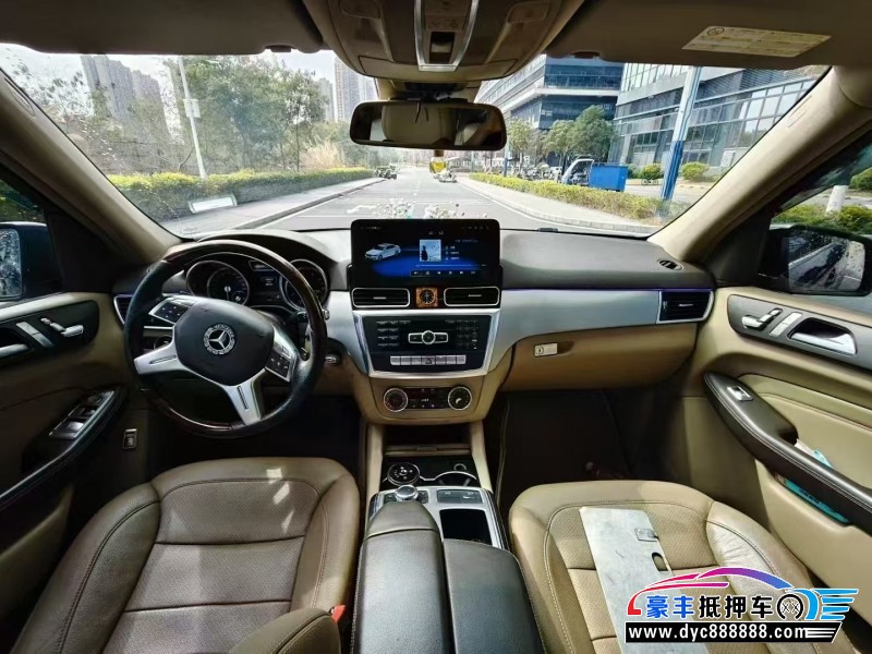 14年奔驰ML轿车抵押车出售