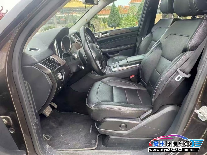 13年奔驰ML轿车抵押车出售