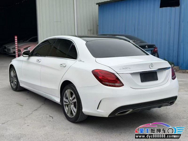 18年奔驰C轿车抵押车出售