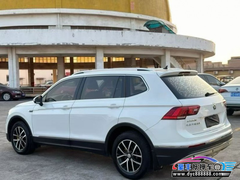 17年大众途观L轿车抵押车出售