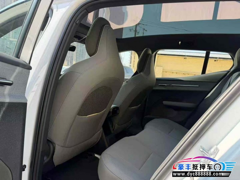 25年沃尔沃ex30轿车抵押车出售