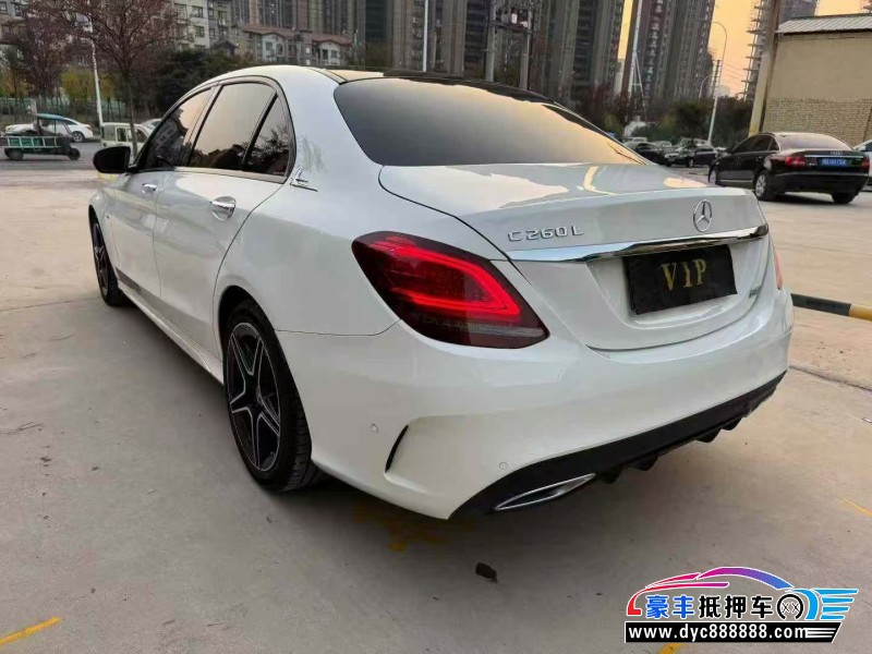 20年奔驰C轿车抵押车出售