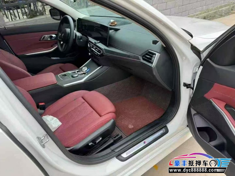 24年宝马3系轿车抵押车出售