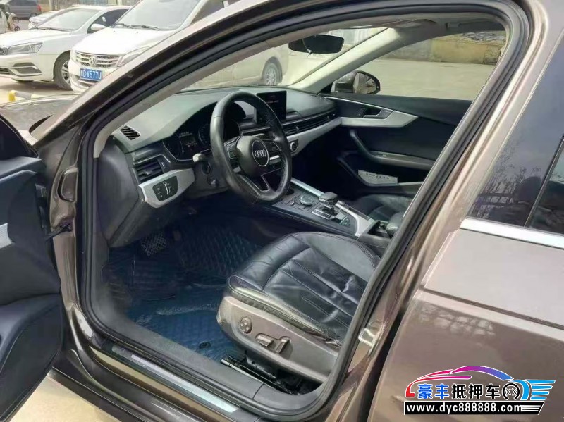 17年奥迪A4L轿车抵押车出售