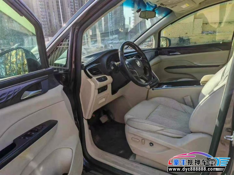 19年别克GL8轿车抵押车出售