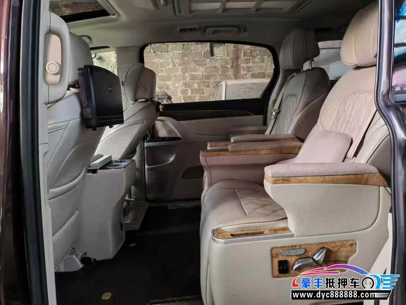 19年别克GL8轿车抵押车出售