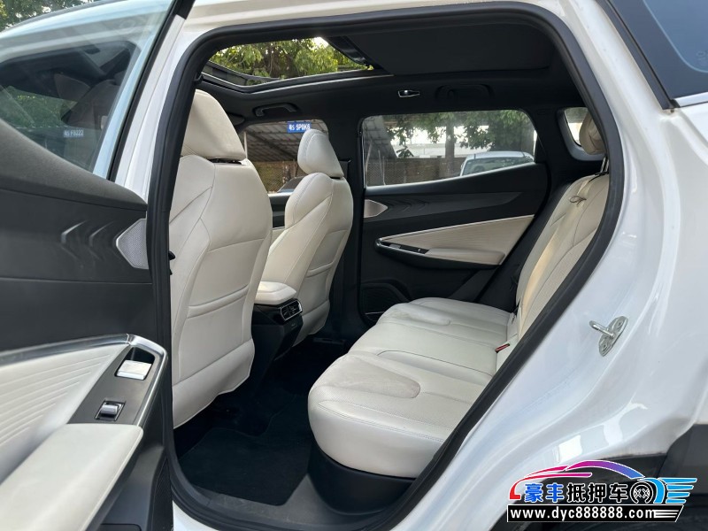 23年吉利博越轿车抵押车出售